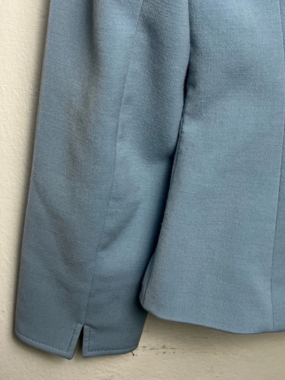TAHARI “Arthur S. Levine” Blazer